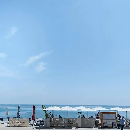Superbe Avec Terrasse En Front De Апартаменты Ментона