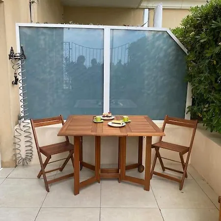 Superbe Avec Terrasse En Front De Μεντόν