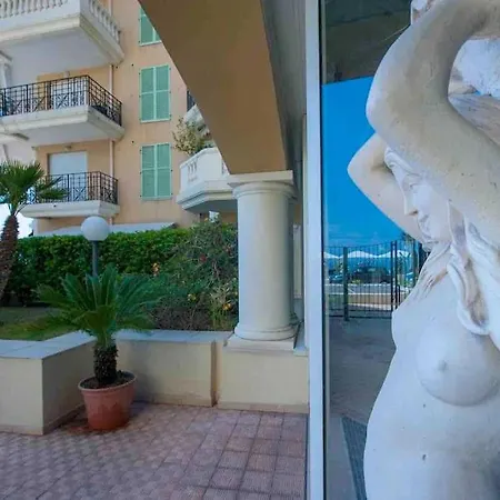 Lägenhet Superbe Avec Terrasse En Front De