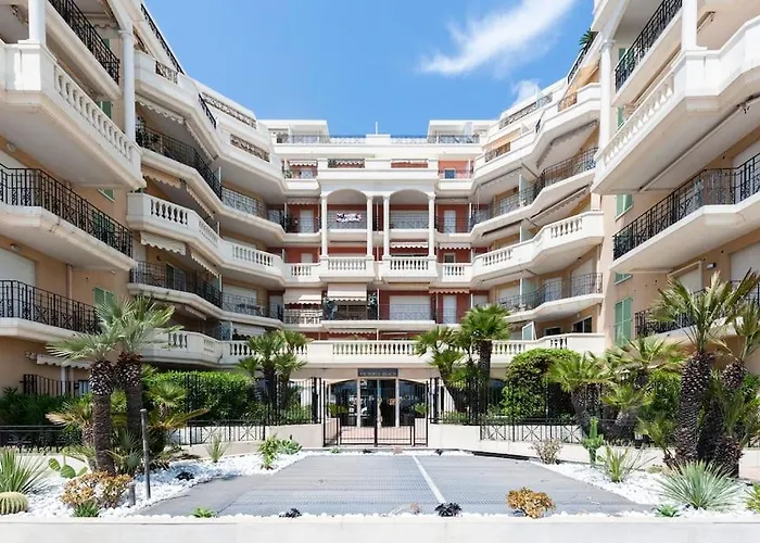 Διαμέρισμα Superbe Avec Terrasse En Front De *