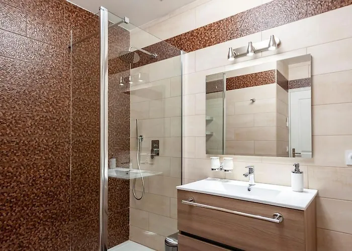 Superbe Avec Terrasse En Front De Μεντόν