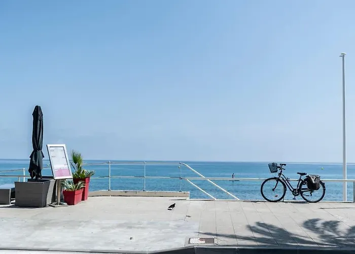 Superbe Avec Terrasse En Front De Διαμέρισμα