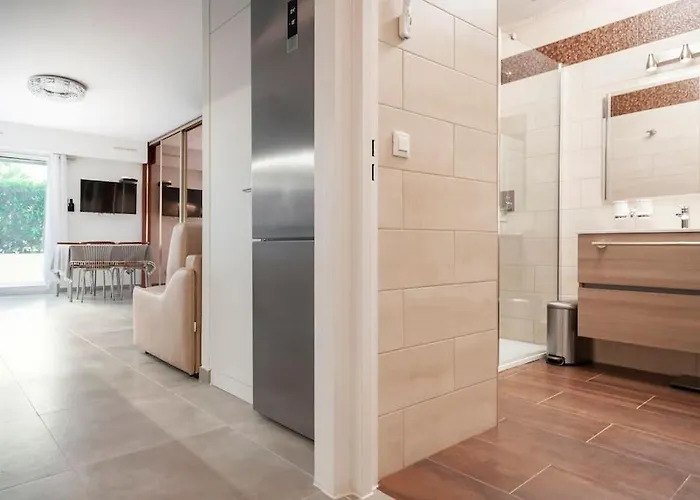 Superbe Avec Terrasse En Front De *